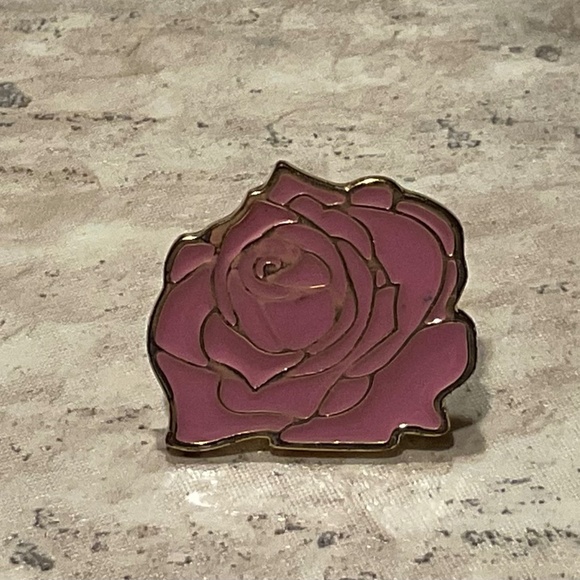 Vintage Pink Enamel Rose Tac Pin 1” across - Picture 1 of 4